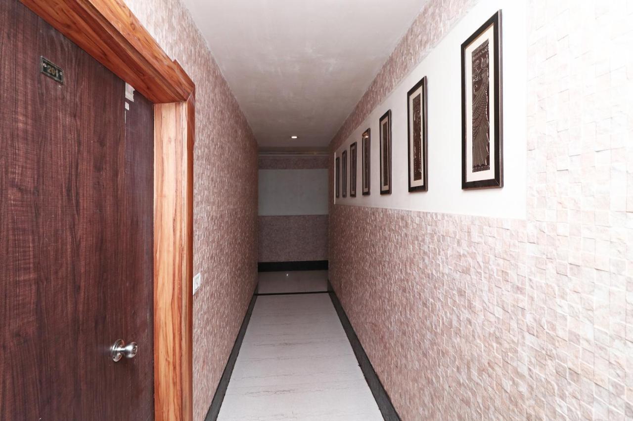 Hotel Deep Kanpur Exterior foto