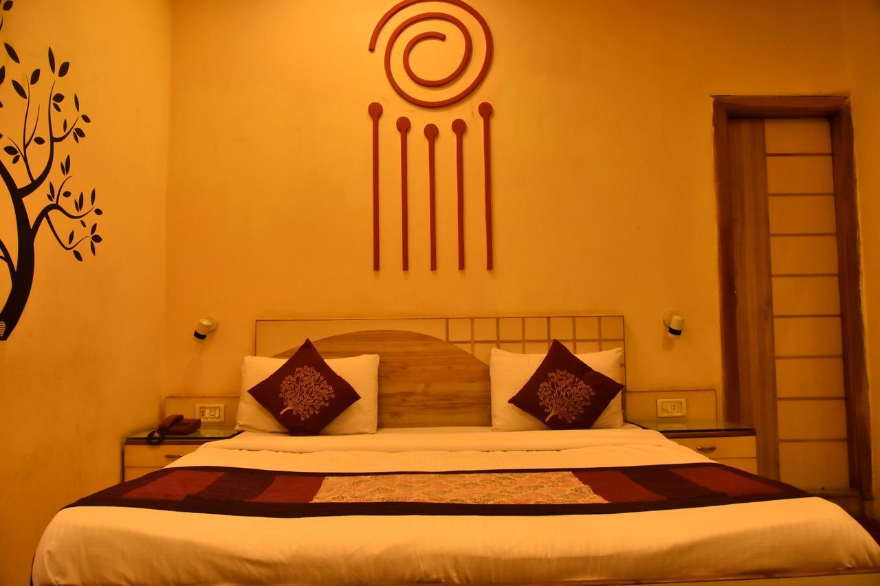 Hotel Deep Kanpur Exterior foto