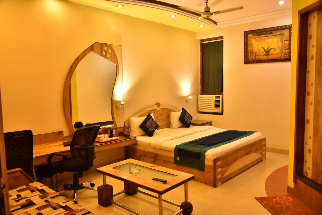 Hotel Deep Kanpur Exterior foto