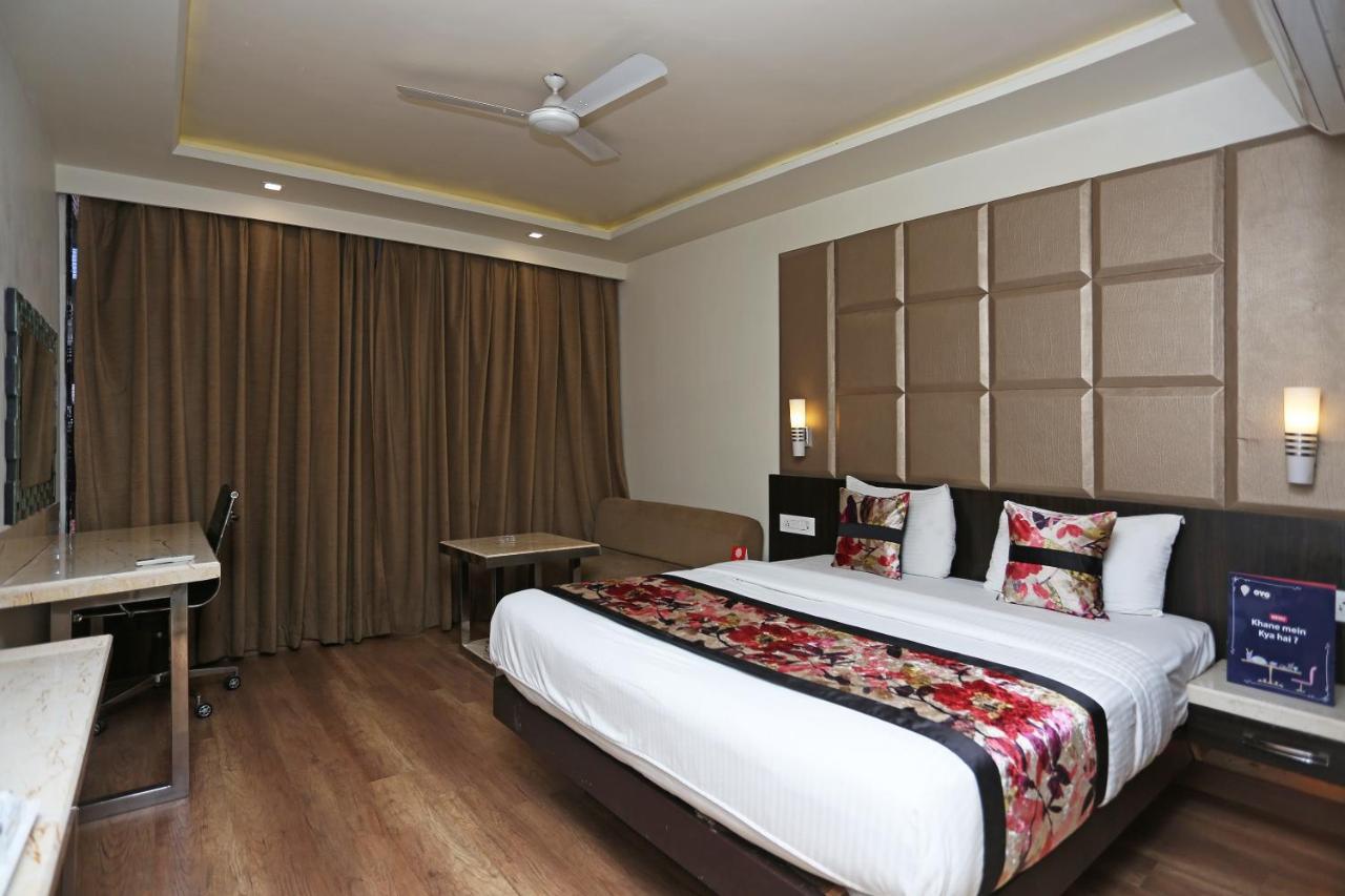 Hotel Deep Kanpur Exterior foto
